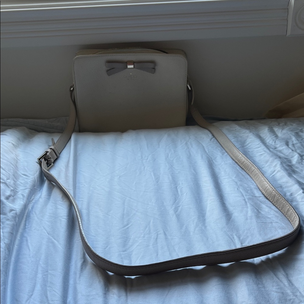 Kate Spade Cream Crossbody Bag - Picture 8 of 9